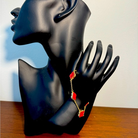 Clover Enamel Bracelet - Picture 1 of 1